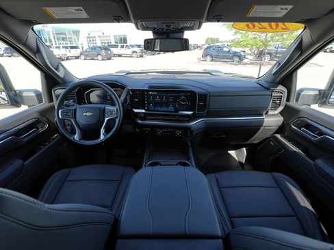 Used 2026 Chevrolet Silverado 3500 LTZ w/ LTZ Plus Package AWD/4WD image 30