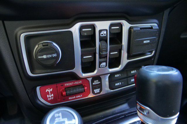 Used 2021 Jeep Wrangler Unlimited Rubicon AWD/4WD image 17