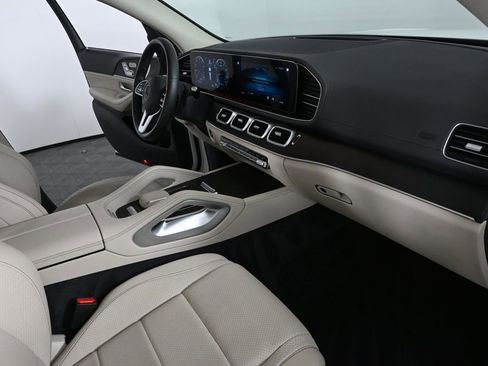 Used 2020 Mercedes-Benz GLS 450 4MATIC image 24