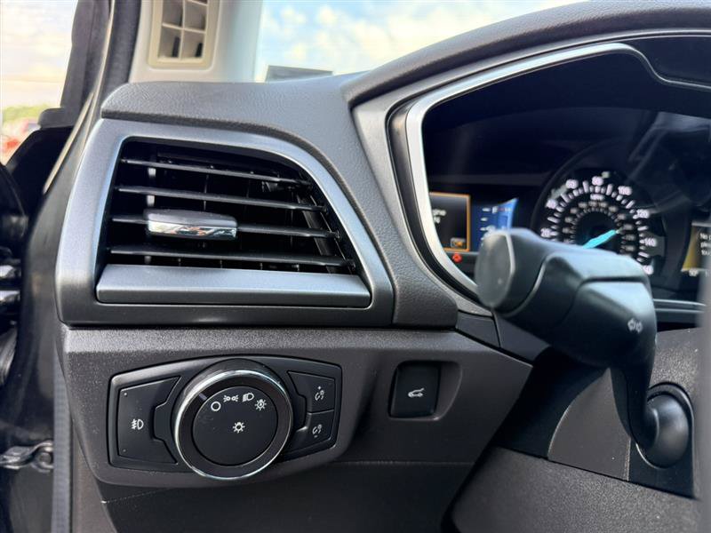 Used 2015 Ford Fusion Titanium AWD/4WD image 33