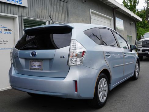 Used 2012 Toyota Prius V Three FWD image 22