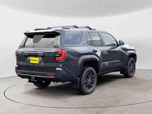 Used 2026 Toyota 4Runner SR5 AWD/4WD image 5