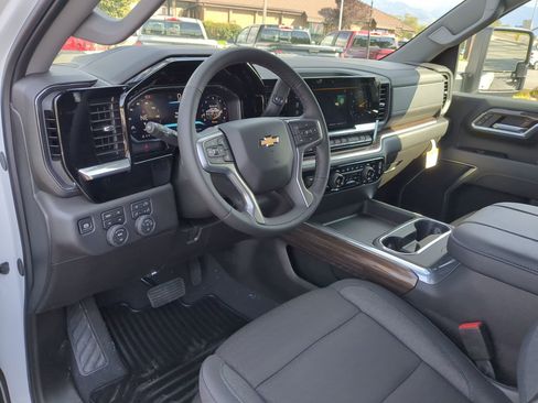 New 2026 Chevrolet Silverado 3500 LT w/ All Star Edition image 9
