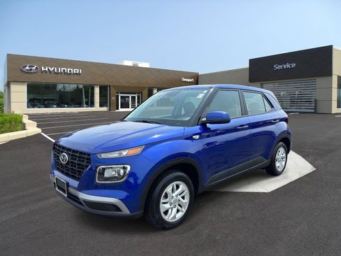 Certified 2022 Hyundai Venue SE w/ Cargo Package FWD image 1