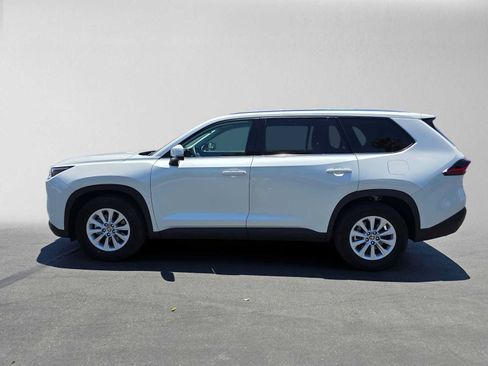 Used 2026 Toyota Grand Highlander FWD image 6
