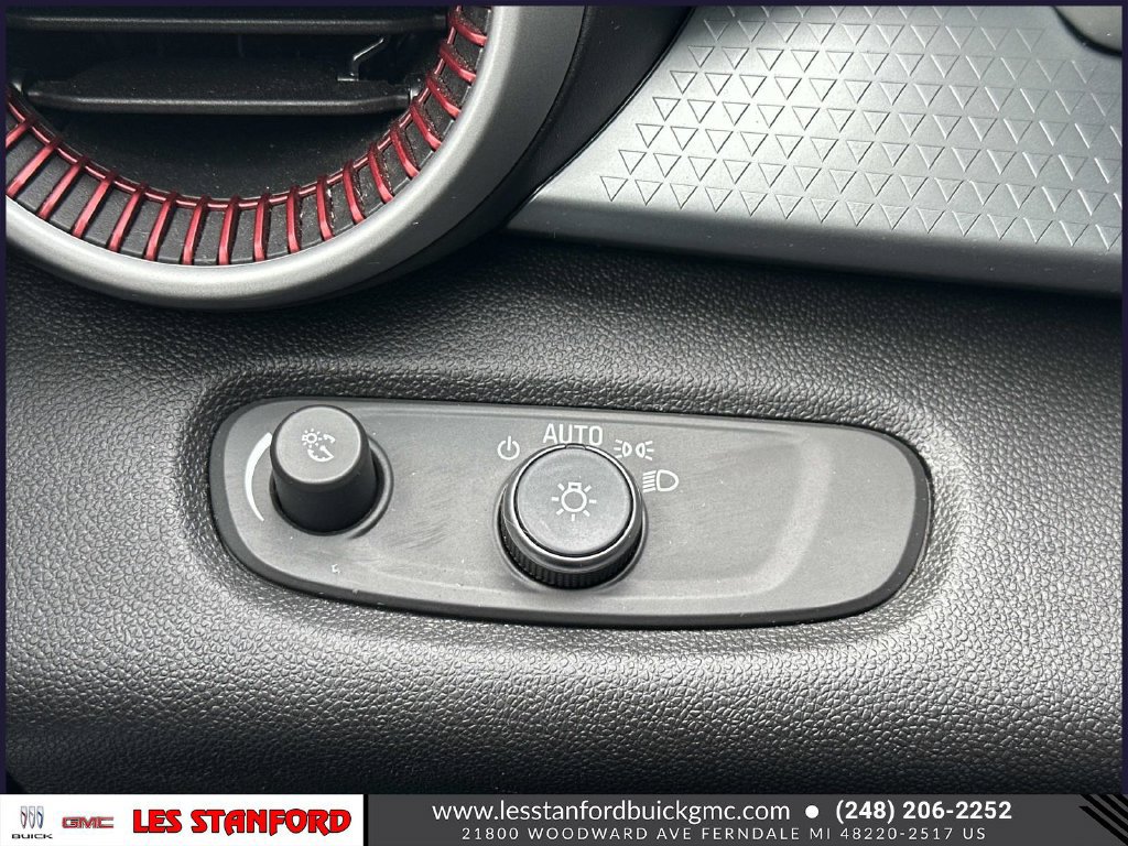 Used 2024 Chevrolet Trax RS FWD image 27