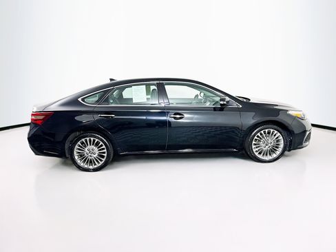 Used 2017 Toyota Avalon Limited w/ Carpet Mat Package FWD image 10