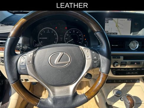 Used 2015 Lexus ES 350 w/ Luxury Package FWD image 12