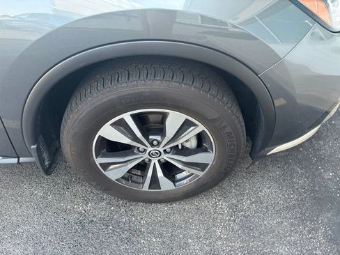 Used 2020 Nissan Murano SV w/ Premium Package AWD/4WD image 4