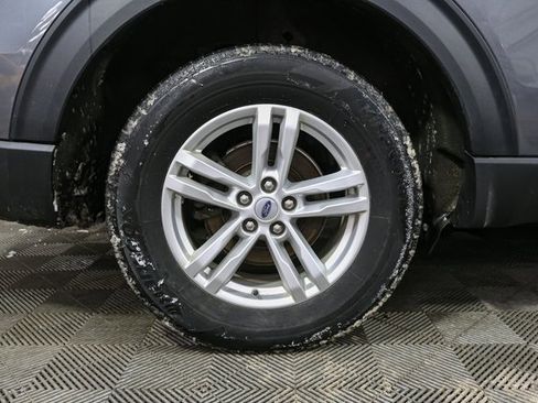 Used 2023 Ford Explorer XLT w/ Equipment Group 202A image 16