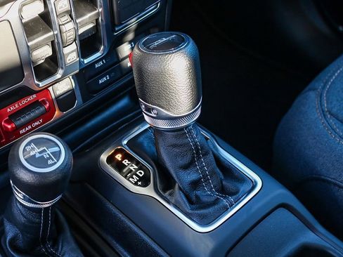 New 2026 Jeep Gladiator Sport AWD/4WD image 21