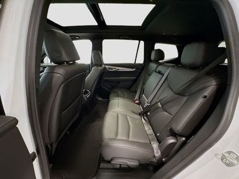 New 2025 Cadillac XT6 Luxury image 21