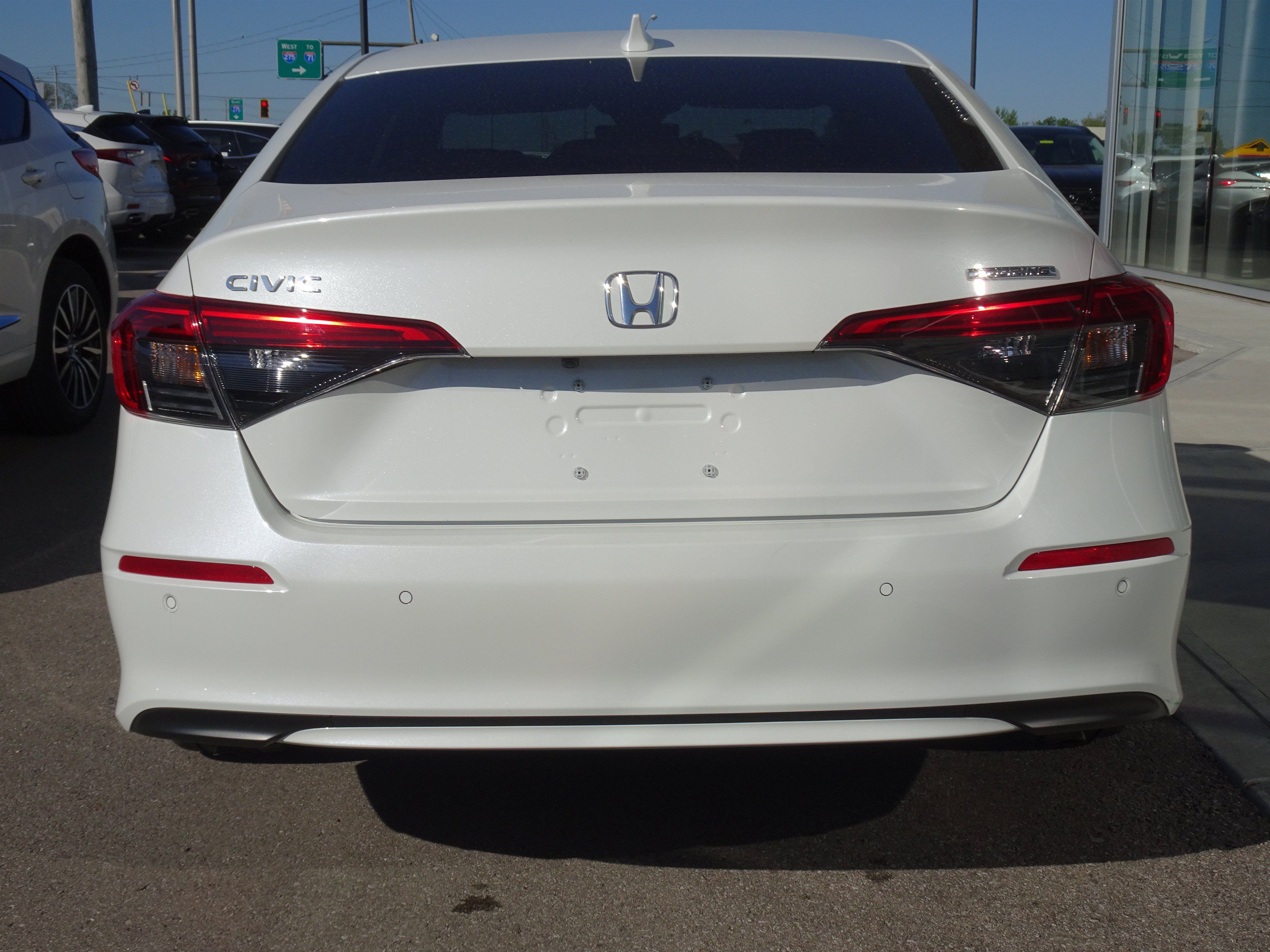 Used 2023 Honda Civic Touring image 4