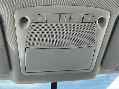 Used 2018 Nissan Rogue S AWD/4WD image 23