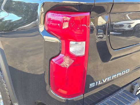 Used 2024 Chevrolet Silverado 2500 High Country w/ High Country Premium Package image 9