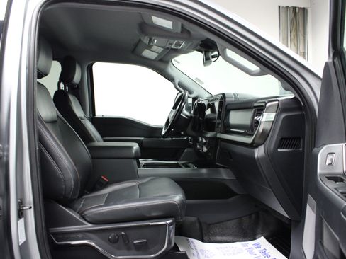 Used 2023 Ford F350 Lariat w/ Sport Appearance Package image 17
