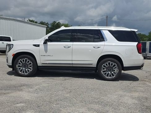 Used 2024 GMC Yukon Denali Ultimate AWD/4WD image 2