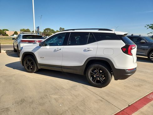 Used 2023 GMC Terrain AT4 AWD/4WD image 4