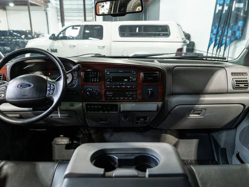 Used 2006 Ford F250 Lariat AWD/4WD image 15