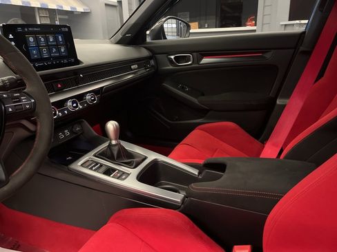 Used 2024 Honda Civic Type R image 13