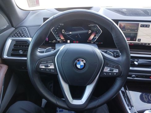 Used 2024 BMW X5 xDrive40i w/ Premium Package image 17