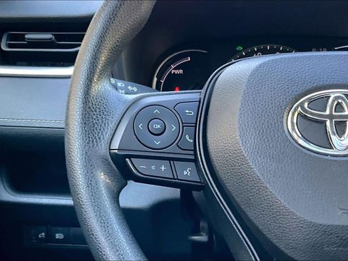 Certified 2025 Toyota RAV4 LE image 23