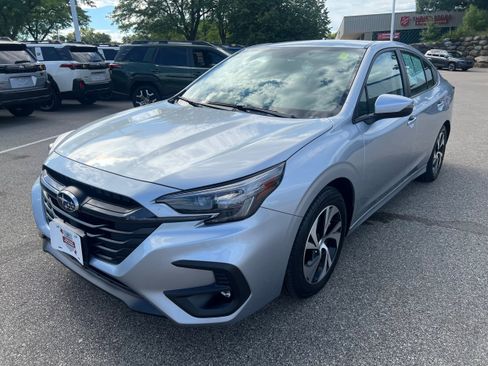 Certified 2025 Subaru Legacy Premium AWD/4WD image 3
