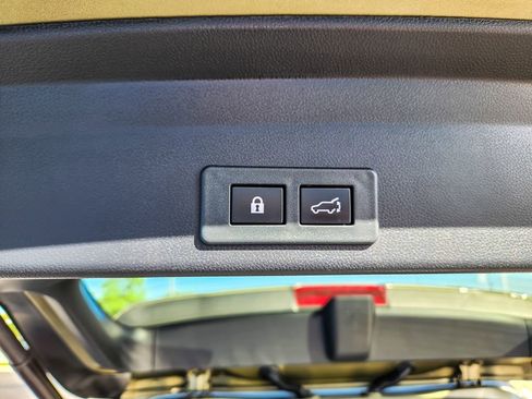 Certified 2023 Subaru Ascent Touring AWD/4WD image 21