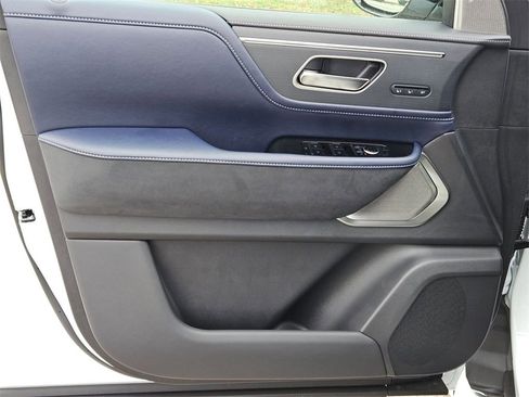 New 2026 INFINITI QX80 SPORT image 15