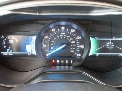 Used 2019 Ford Fusion SE w/ Equipment Group 151A FWD image 21
