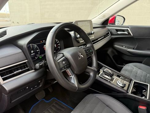 Used 2024 Mitsubishi Outlander SE image 20