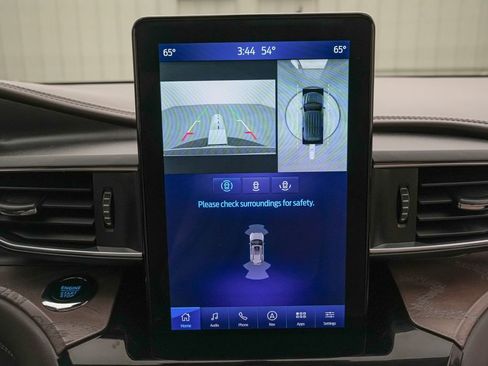 Certified 2023 Ford Explorer Platinum w/ Technology Package image 16