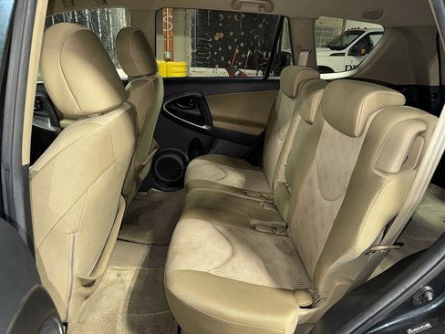 Used 2011 Toyota RAV4 4WD w/ Base L4 Extra Value Pkg image 17