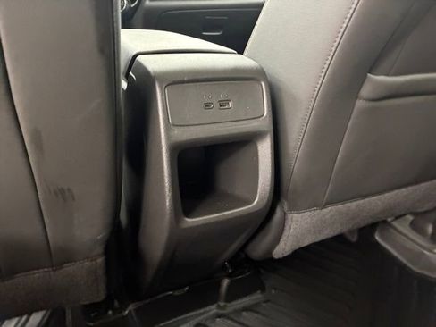 Used 2024 Chevrolet Trax RS w/ Sunroof Package image 19