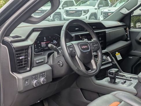 Used 2024 GMC Sierra 1500 AT4 w/ Technology Package AWD/4WD image 14