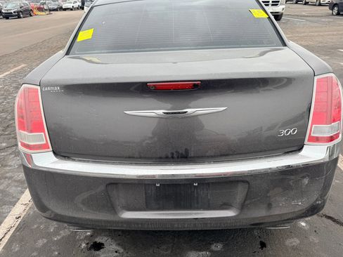 Used 2014 Chrysler 300 image 11