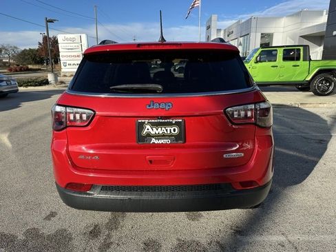 Used 2024 Jeep Compass Latitude image 7
