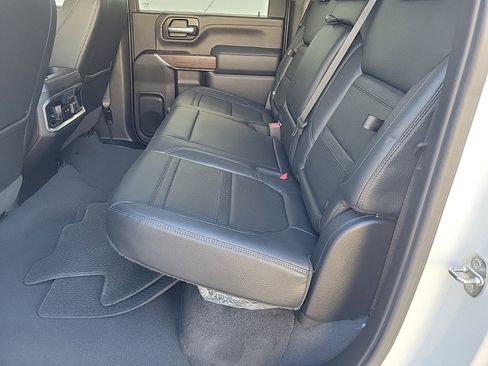 Used 2023 GMC Sierra 2500 Denali image 16