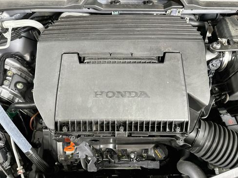 Used 2025 Honda Pilot TrailSport image 35