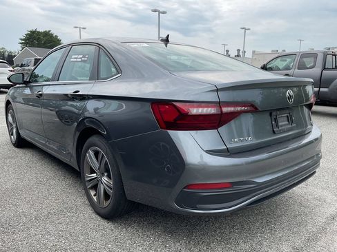 Used 2024 Volkswagen Jetta SE FWD image 10