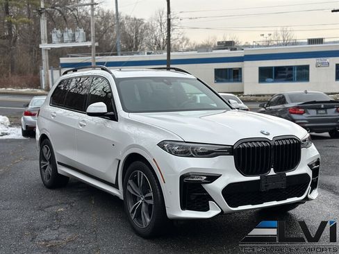 Used 2020 BMW X7 xDrive40i w/ M Sport Package AWD/4WD image 4