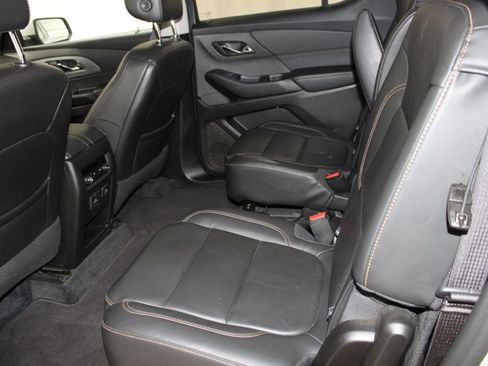 Used 2021 Chevrolet Traverse RS FWD image 21