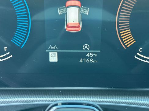 Certified 2025 Hyundai Santa Fe SEL image 10