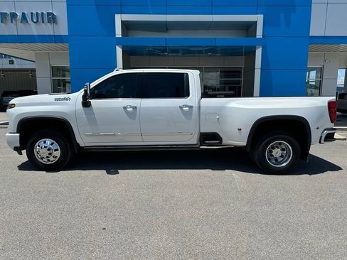 Used 2025 Chevrolet Silverado 3500 High Country w/ High Country Premium Package AWD/4WD image 5