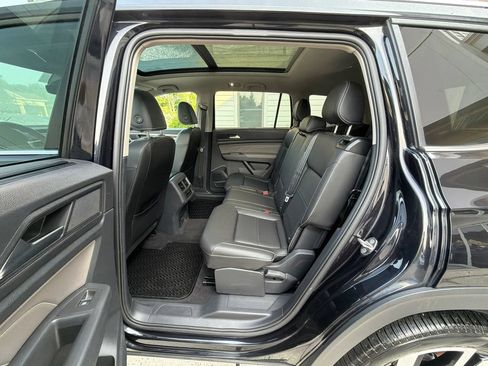 Used 2023 Volkswagen Atlas SEL AWD/4WD image 34