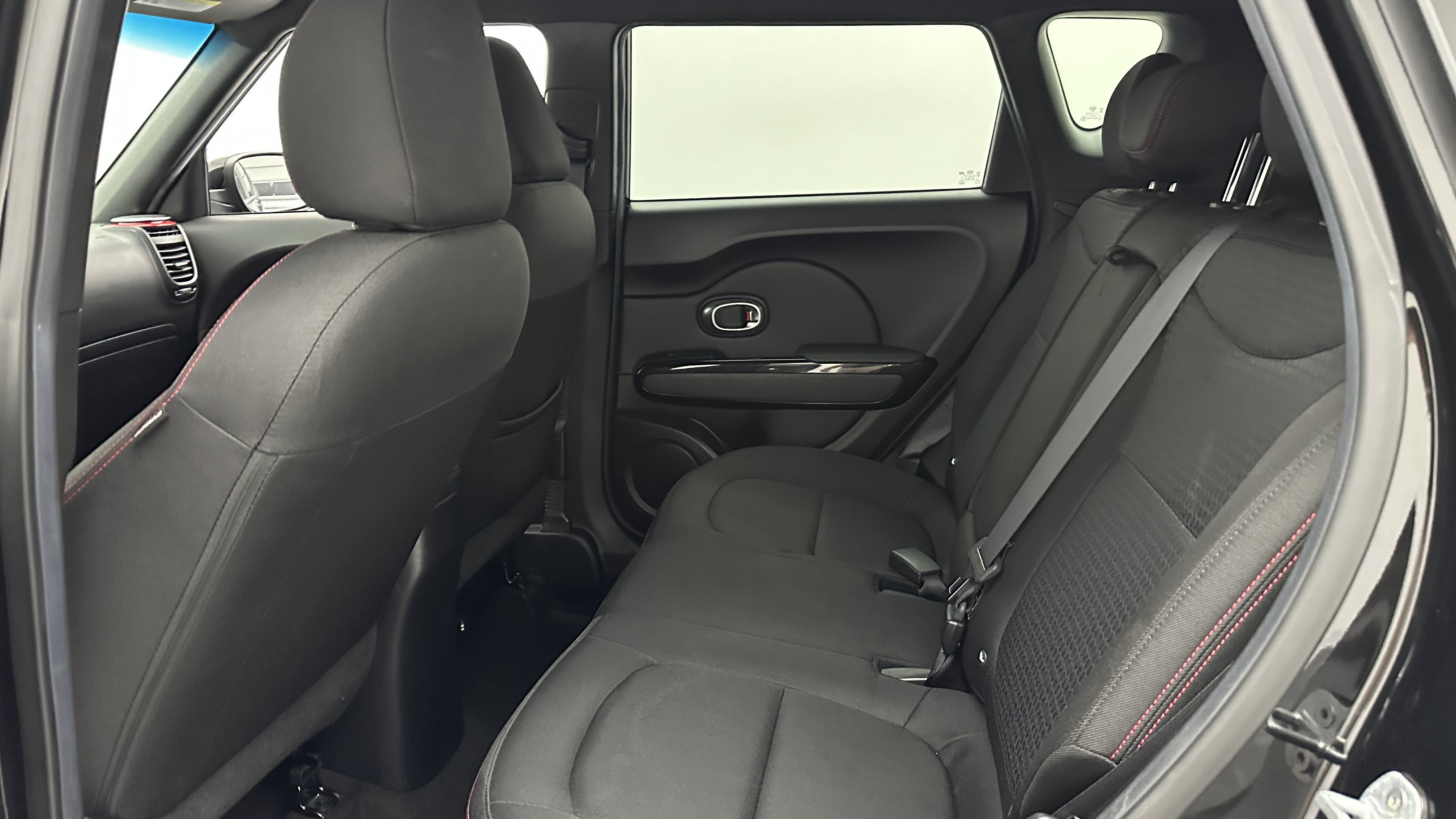 Used 2016 Kia Soul + w/ Tarmac Special Edition FWD image 26