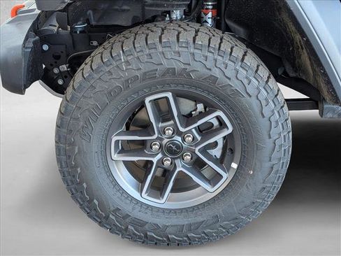 New 2025 Jeep Gladiator Mojave w/ Convenience Group image 10