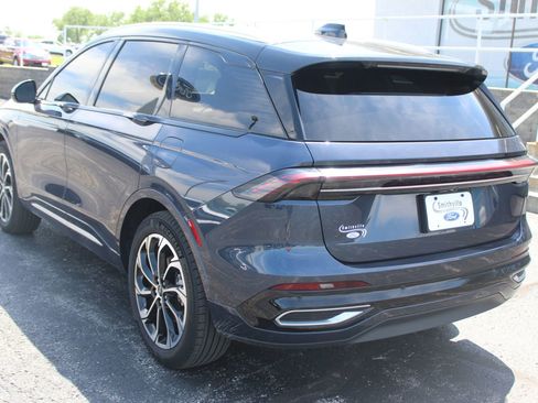 Used 2024 Lincoln Nautilus Reserve w/ Equipment Group 202A AWD/4WD image 5