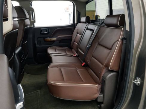 Used 2015 Chevrolet Silverado 2500 High Country w/ High Country Premium Package AWD/4WD image 19