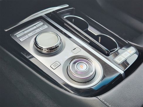 Used 2023 Genesis G80 2.5T image 19